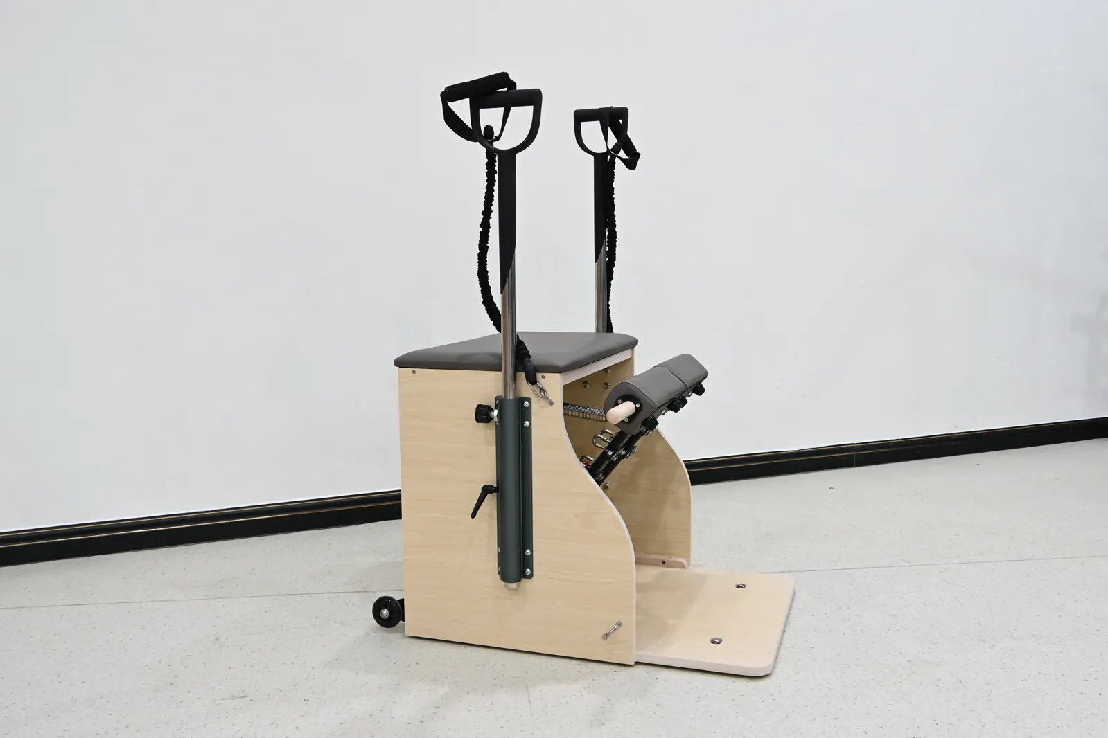 Silla Wunda para Pilates con estructura de madera